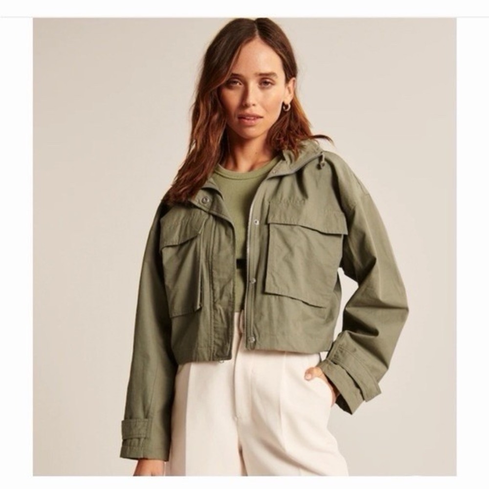 Abercrombie & Fitch Jacket Women Hooded Cropped Bomber Green Zip/Snap Pockets M